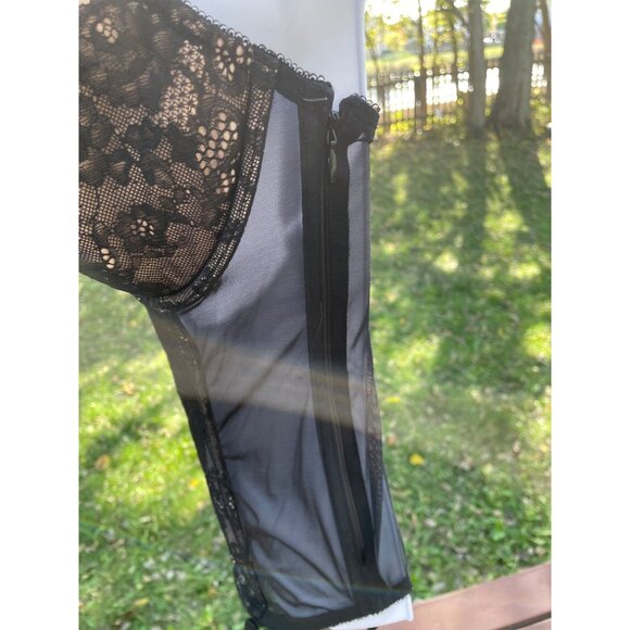 Victorias Secret Black Lace & Mesh Bustier With Attached Garters Size 36D - Picture 9 of 12
